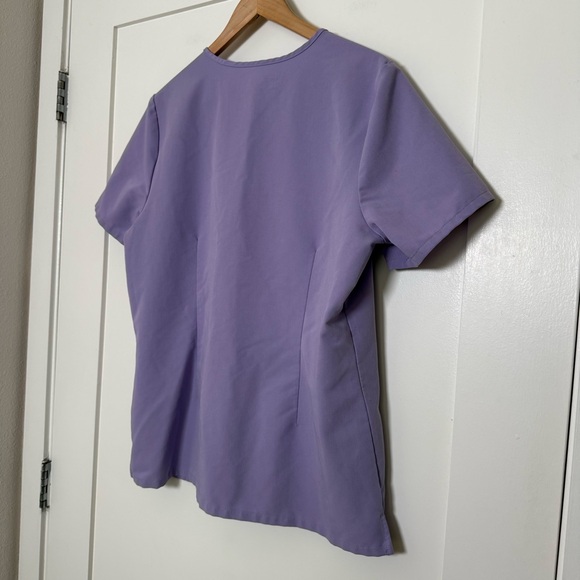 Figs Scrubs Top Casma Three-Pocket Womens Sz L Lavender Dew Medical Nurse PO2487 - Picture 4 of 8